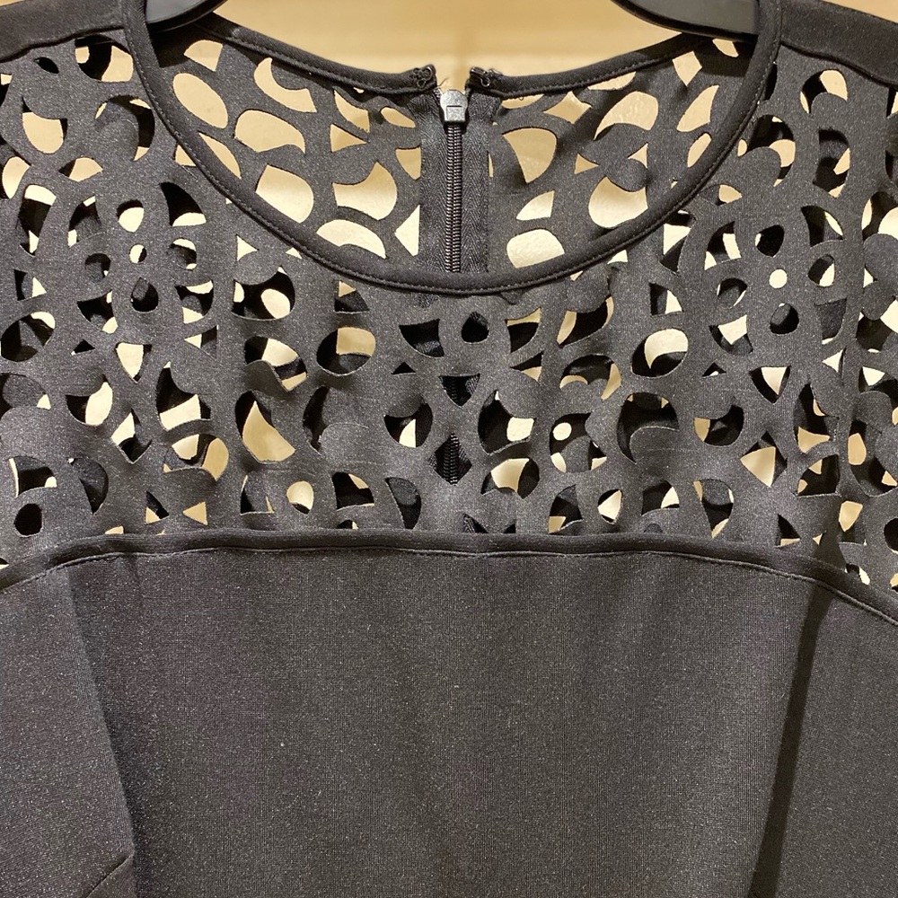 Gorgeous black Ralph Lauren dress with laser cut detail at neck and hem - Picture 2 of 10